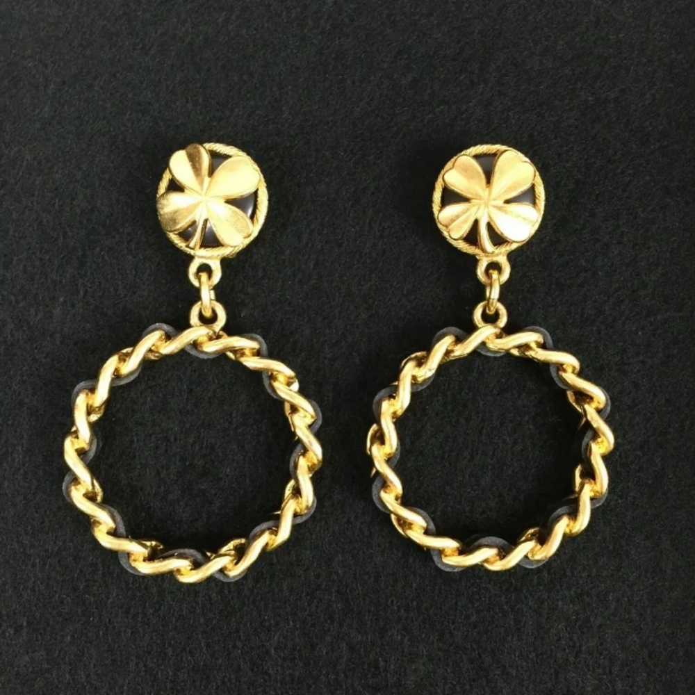 Chanel Authentic vintage 1994 clip on hoops